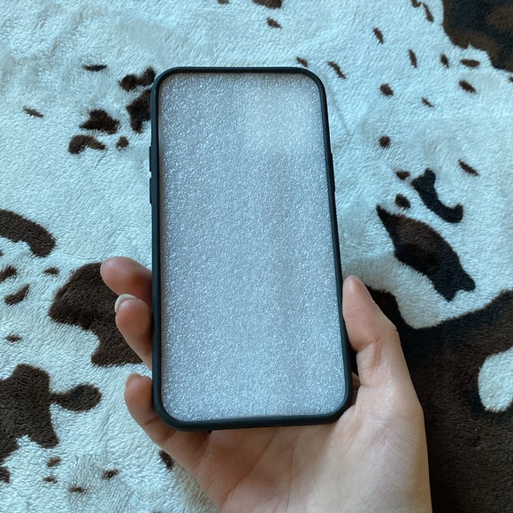 IPHONE CASE - Picture 4 of 4